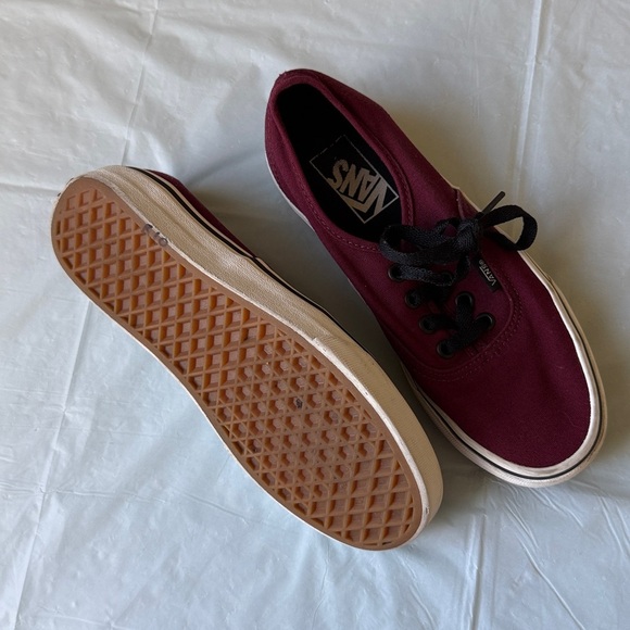 Vans Maroon Canvas Shoes with Black Laces - Picture 3 of 6
